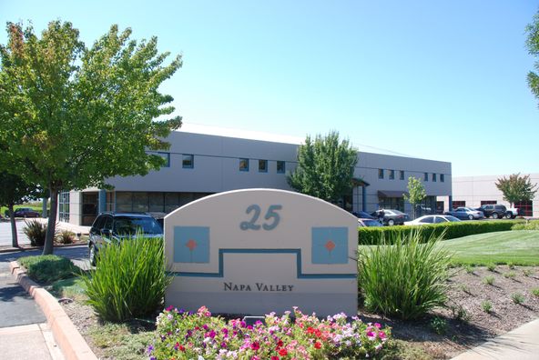 OFFICE BUILDING FOR LEASE AND SALE: 25 Executive Ct, Napa, CA 94558